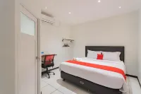 RedDoorz Plus @ Pakuan Residence Tajur Hotel di Bogor Selatan