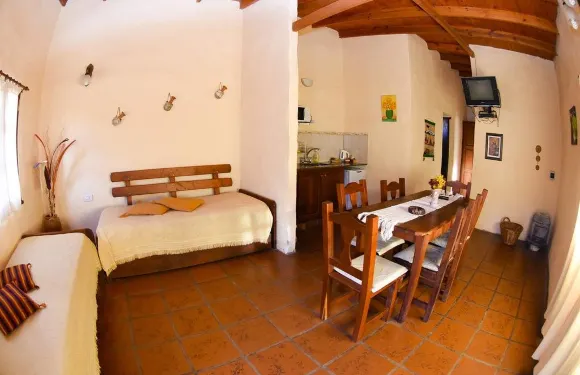 艾恩斯華西小屋酒店