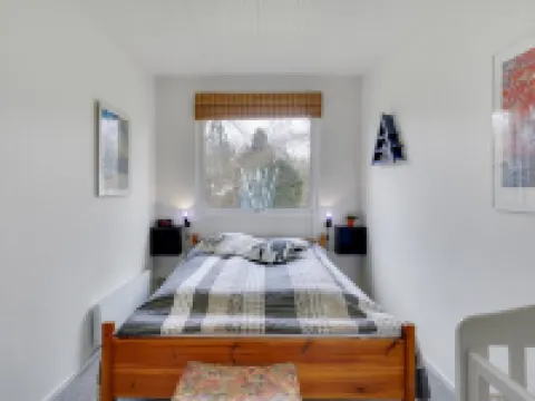 "Simon" - 225m from the Sea