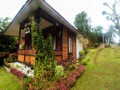 OYO Homes 91101 Homesstay Desa Wisata Marinsow Near Gereja Pantekosta Marinsow Hotel dekat Toko Gunung Kawi
