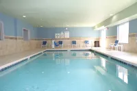 Holiday Inn Express & Suites ALBUQUERQUE AIRPORT by IHG - ที่มีสระว่ายน้ำ