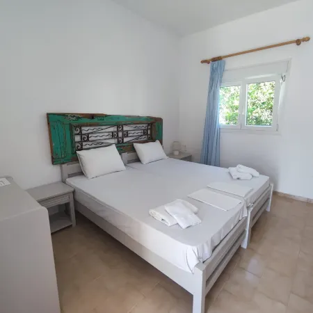 Agnanti Hotel