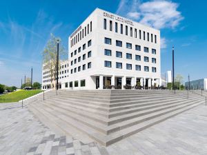 Vienna House by Wyndham Ernst Leitz Wetzlar