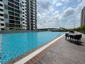 New! Modern 3-Bedroom Home Near Desaru Beach G0104