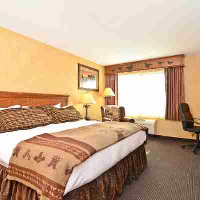 Best Western Plus Kelly Inn  Suites Rooms