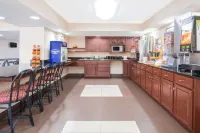 Ramada by Wyndham Edgewood Hotel & Conference Center Hotels in Edgewood