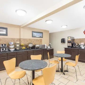 Baymont by Wyndham Dubuque