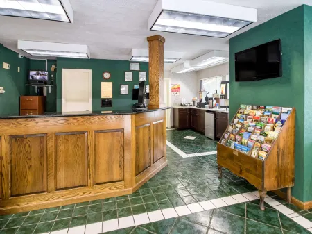 Americas Best Value Inn Clayton Отели в г. Рабун Гэп