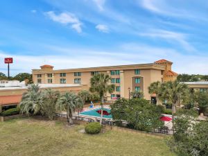 Ramada by Wyndham Jacksonville I-95 by Butler Blvd