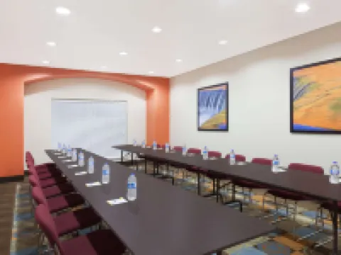 Days Inn & Suites by Wyndham Marquez Hotels in Leon County