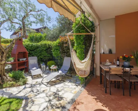 Tea Hotels in Murine