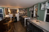 Blue Bear Inn Hotels in Francestown