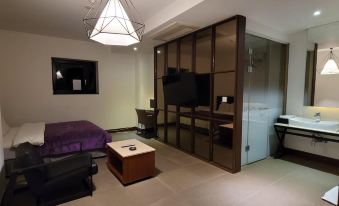 Gwangmyeong Cherbourg Hotel