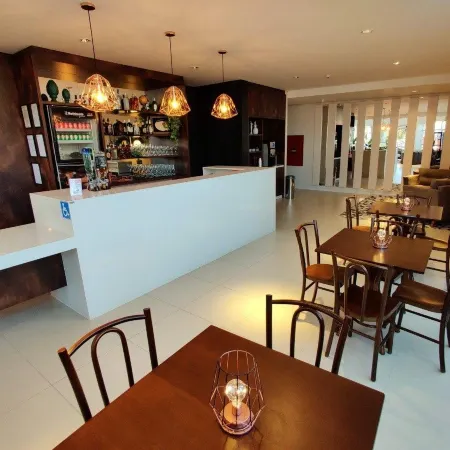 Mogano Express Hotel- Eletroposto
