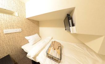 Hotel Cabin Style – Caters to Men
