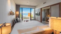 One Suite the Grand