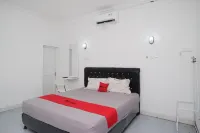 RedDoorz Syariah at Griya Merbotan Demak Hotel dekat Alun-Alun Demak