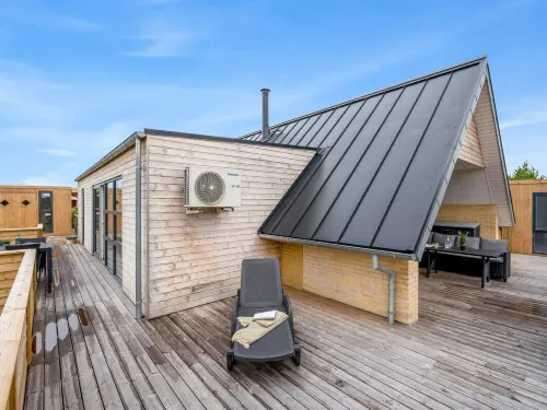 "Thorid" - 800m from the Sea