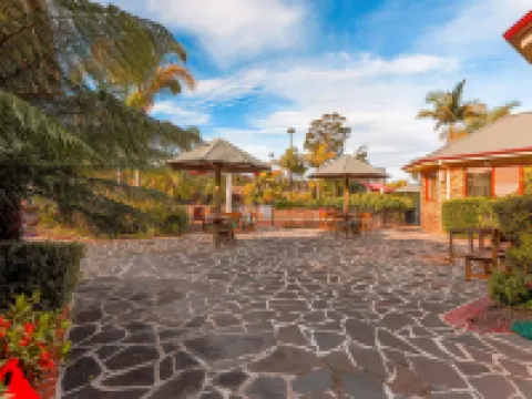 Robyn's Nest Lakeside Resort Hotels in Merimbula
