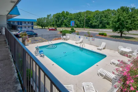 Motel 6 Russellville, AR Отели в г. Бейлисс Тауншип