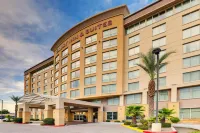 Drury Inn & Suites Phoenix Chandler Fashion Center Hotels in Chandler