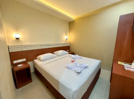 Paus Homestay Syariah Отели рядом с Аэропорт Симпанг-Тига