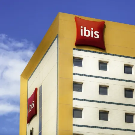 ibis Macae