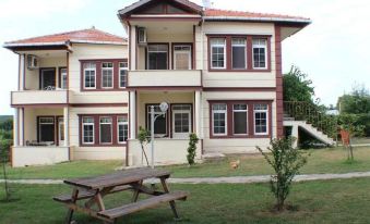 Hamsilos Apart Hotel