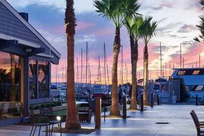 DoubleTree by Hilton Hotel Berkeley Marina Hotels in Berkeley