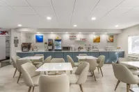Comfort Inn & Suites Louisville Airport Fair & Expo Hotels in Shively