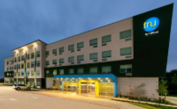 Tru by Hilton Austin NW Arboretum