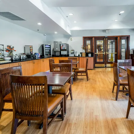 Country Inn & Suites by Radisson, Ontario at Ontario Mills, CA