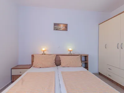 Mlasina Hotels in 
