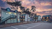 Taean Oceanhill Resort Pension Hotels in Taean-gun