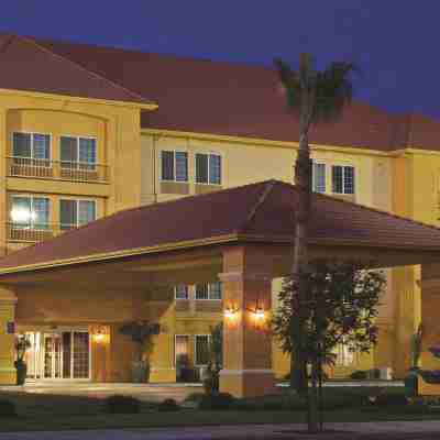 Fairfield Inn & Suites Fresno River Park Hotel Exterior