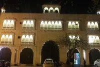 Tourist Rest House Hotels in Sanjay Place