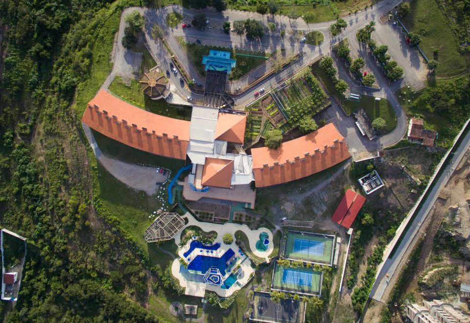 hotel overview picture