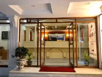 Hotel Saluja