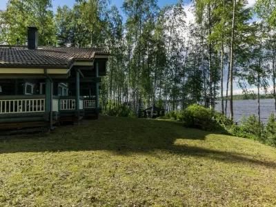 Villa Kotikoivu Hotels near Ristiinan kirkko