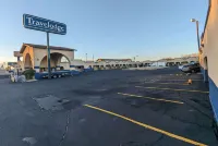 Travelodge by Wyndham Clovis - Motels