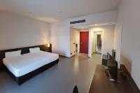 Inn Naples Airport 卡里納羅住宿飯店