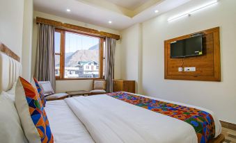 Fabhotel Himalayan Park