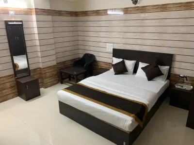 Yamuna Vihar Tourist Home Hotels in Kollur