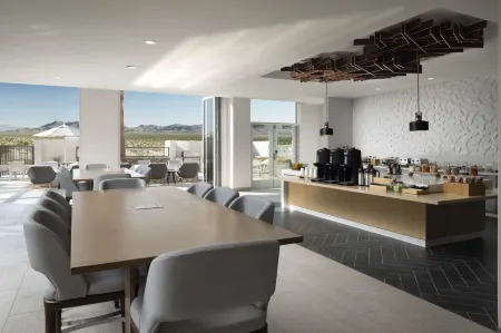 TownePlace Suites Barstow Отели рядом с достопримечательностью «Аутлетс эт Барстоу»