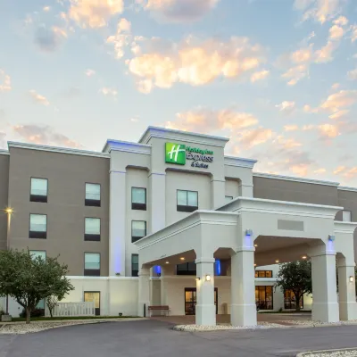 Holiday Inn Express & Suites SIOUX CITY - SOUTHERN HILLS by IHG Hotels near Green Valley Golf Course