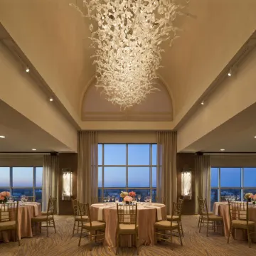 Hyatt Regency Sacramento Отели рядом с достопримечательностью «Капитол Парк»