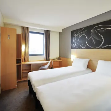 Ibis Moscow Dynamo (Ибис Динамо) Отели рядом со станцией Подмосковная