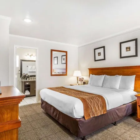 The Inn at 1252 Monterey