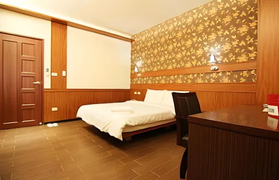 屏東綠芳水岸民宿