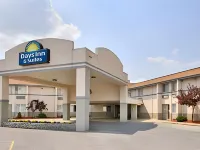 Days Inn & Suites by Wyndham Bridgeport - Clarksburg Hotels in Clarksburg